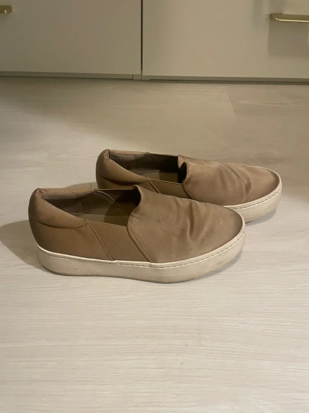 VINCE Women’s Slip-On Platforms